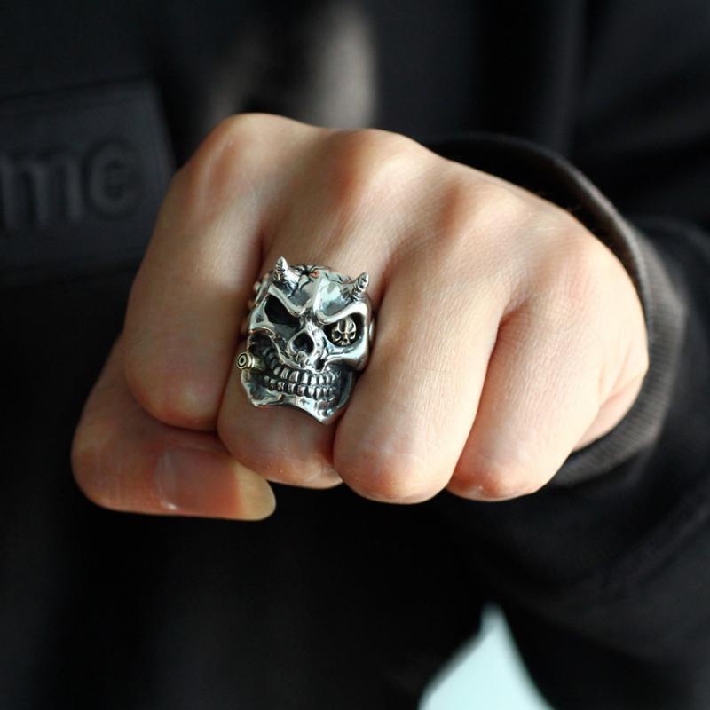 Cincin Pria Lapis Silver Desain Tengkorak Kepala Merokok Panjang Gaya Rock Untuk Pesta