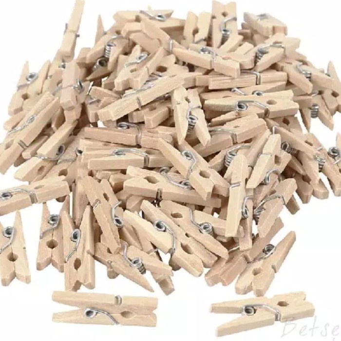 

MINI WOODEN CLOTHESPIN 3CM