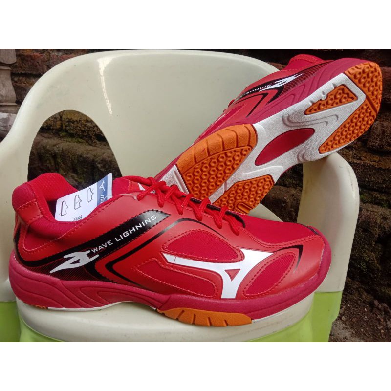 sepatu badminton volly basket sol karet