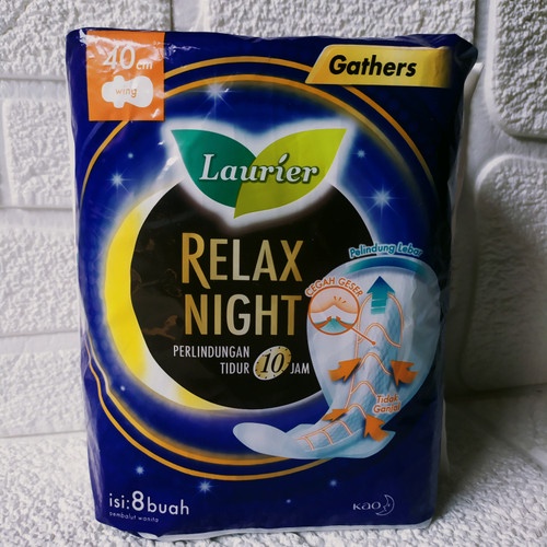 LAURIER RELAX NIGHT    WING GATHERS   40 cm  8 pads