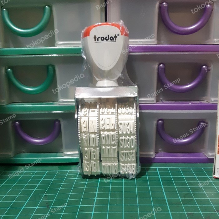 

Stm Stempel Tanggal Manual Trodat 1030 Std Line Dater [9 Mm]