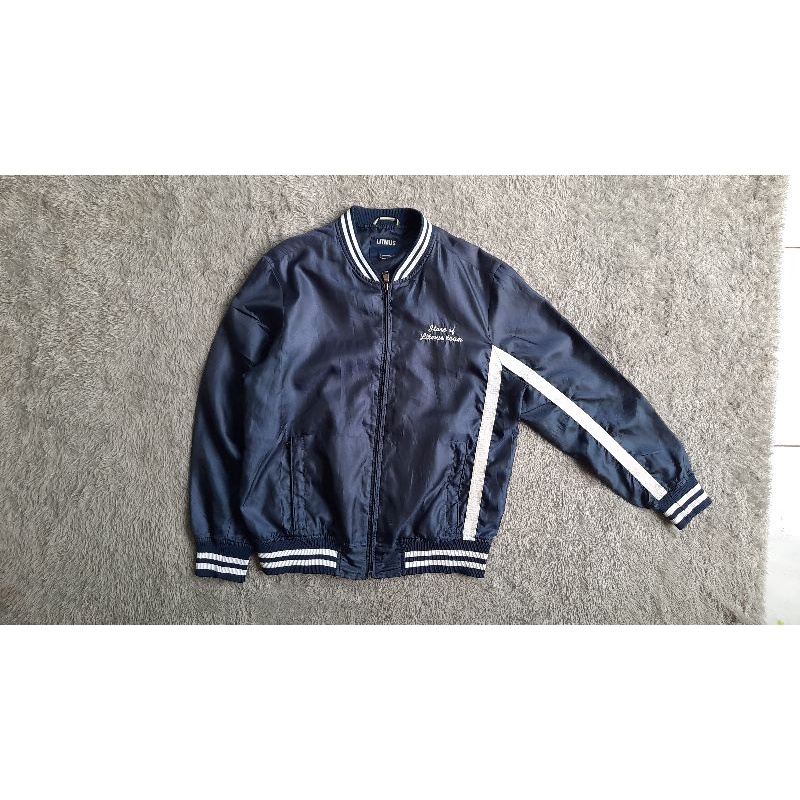 jaket varsity Litmus