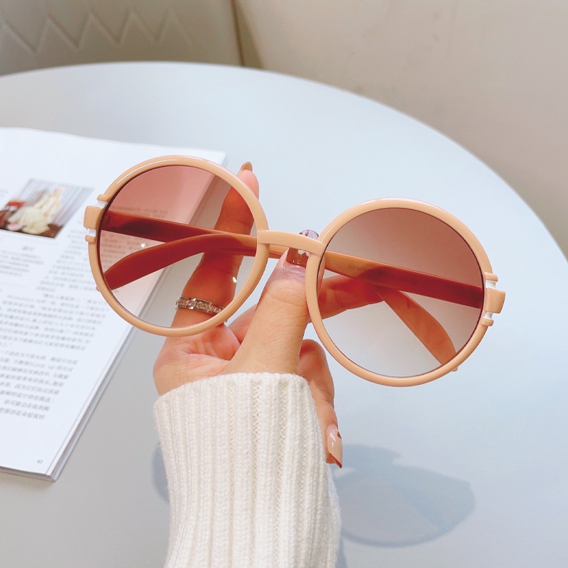 Vintage Round Frame Sunglasses for Women Men Beach Shades