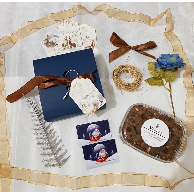 

READY Hampers Natal Surabaya Cookies Hamper Bingkisan natal Kue Hadiah Christmas PAKET SILVER