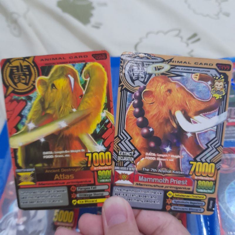 Atlas dan Mammoth Priest kartu animal kaiser kw/palsu bisa di pake di mesin
