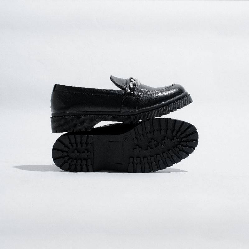 Sepatu slip on wanita &quot;NADINE SHOES&quot; - LIKE PROJECT