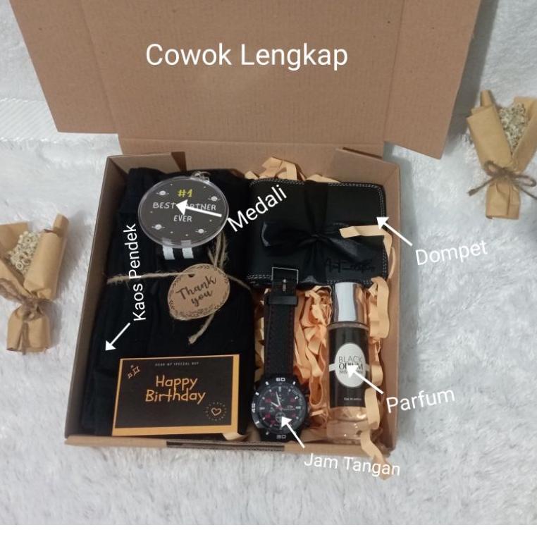 

♜ Hampers Gift Box Cowok Kado Ulang tahun Murah / Hampers Cowok Murah / Gift Box Cowok Kado Ulang tahun / Gift Box cowok / Hampers Wisuda / Hampers graduation / Kado cowok / Hampers Lebaran / Hampers Wedding ⌅