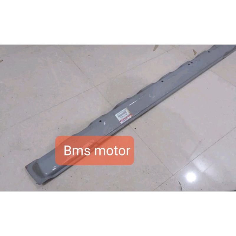 panel tengah sandaran mitsubishi l300 original