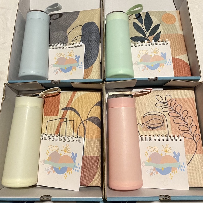 

HAMPERS BOX / GIFT BOX / BIRTHDAY BOX