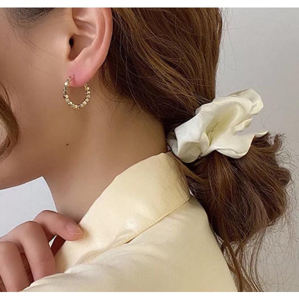 Anting bulat gaya korea