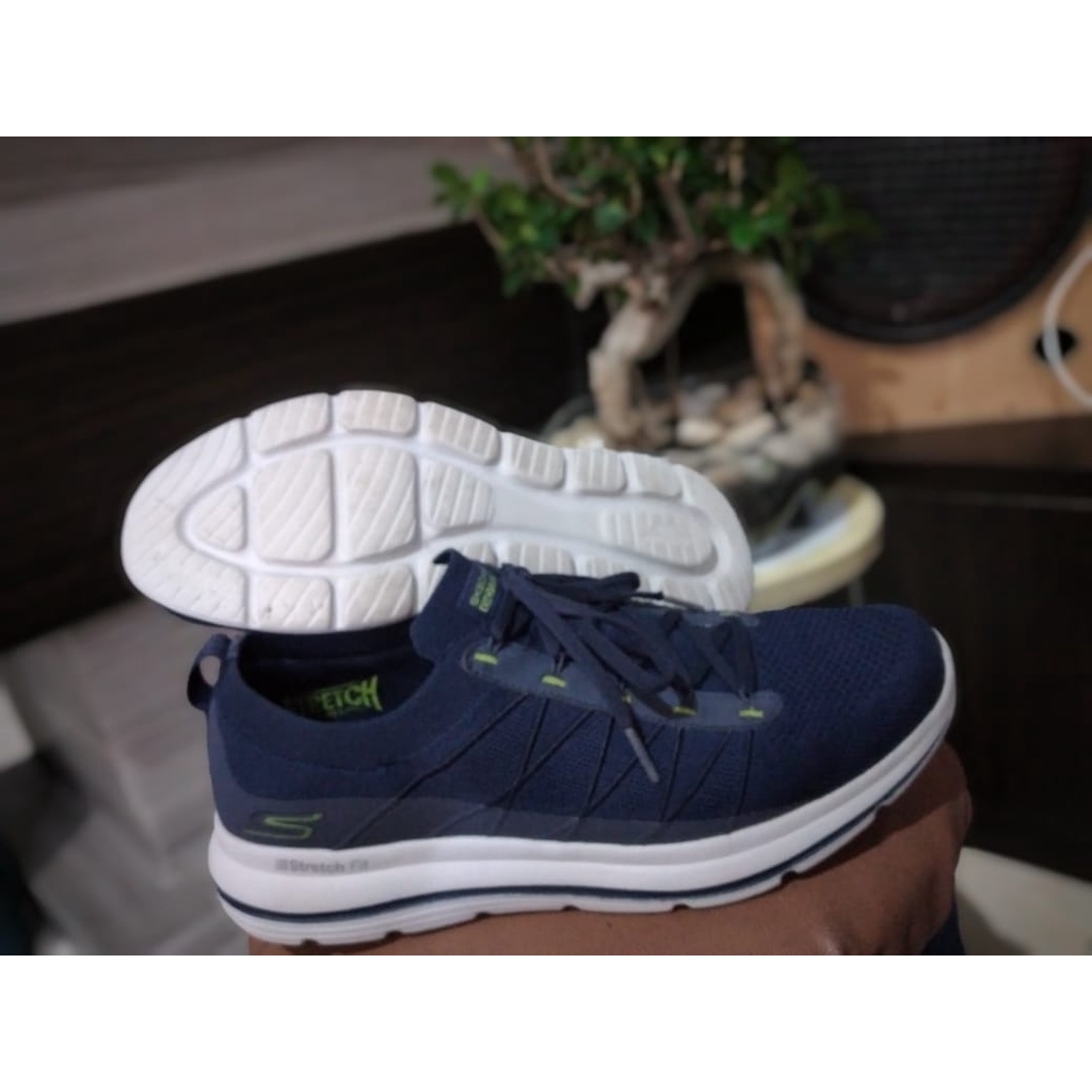 Sepatu Skechers Go-Walk Stretch Fit