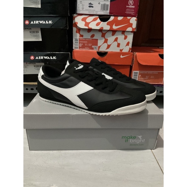 Ori Sale Sepatu Diadora DURANO Hitam size 44
