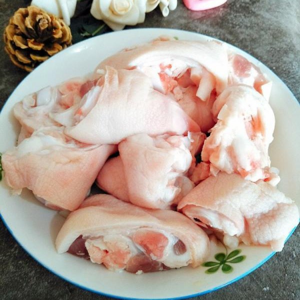 

Widyatmogrosir - Kaki Babi Potong Cukiok Pork Feet