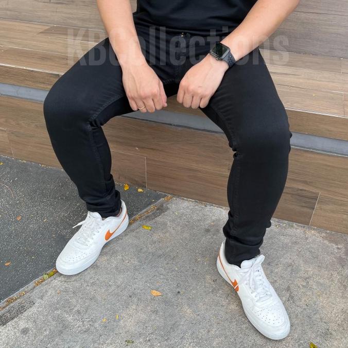 

J001 Skinny Jeans Black Simple