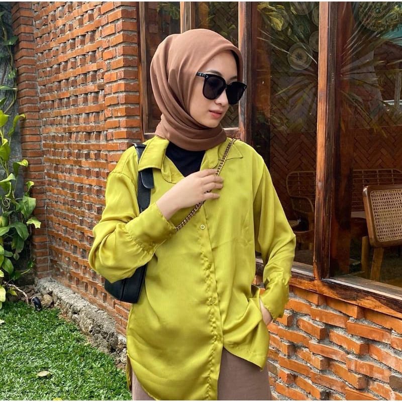 Hijab segiempat Paris jadul/Paris legend Redrose varisha azara