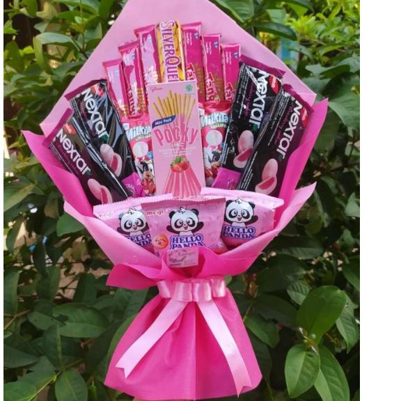

HOT Product (S) Buket PINK CANTIK SILVERQUEEN MINI/paket/bingkisan Snack Ulang Tahun/Ultah/ Wisuda/Kado/Hadiah Pacar/sahabat/Sidang skripsi/seminar/santunan anak yatim