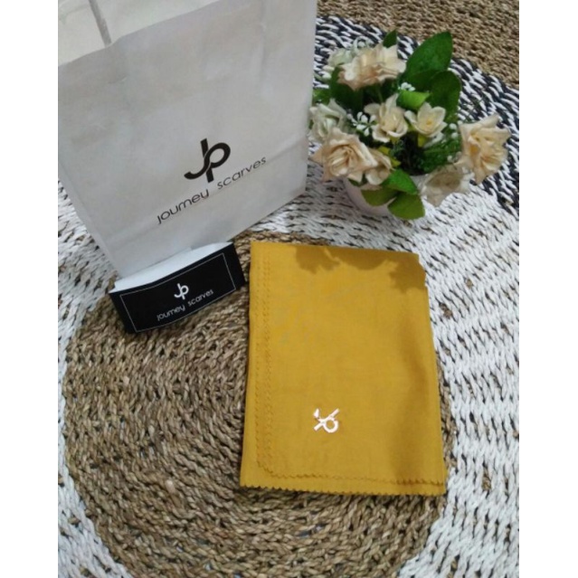 kerudung journey original polos voal mustard