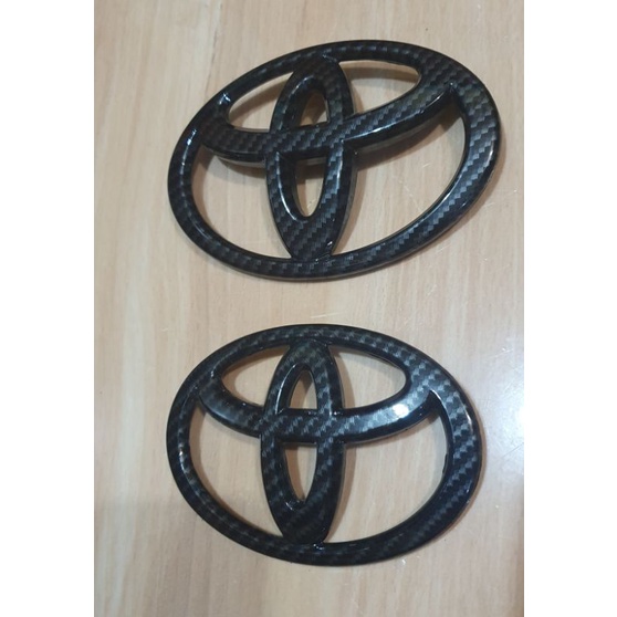 EMBLEM LOGO LAMBANG TOYOTA YARIS 2012-2013 CARBON