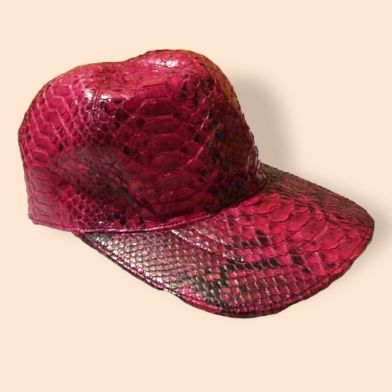 Topi kulit asli ular python warna merah