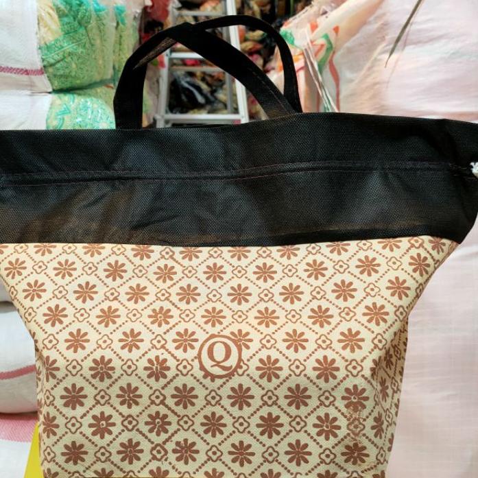 

づ ( TERMURAH )Tas hajatan serut BATIK SAKURA uk.22x22 €