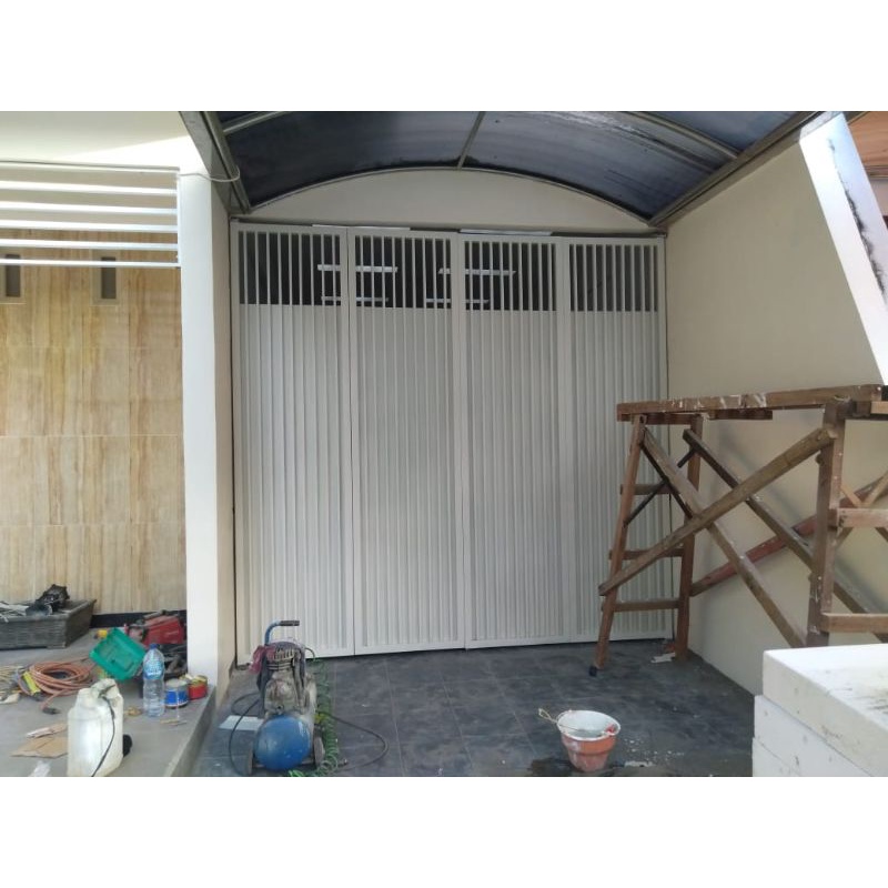 pintu garasi