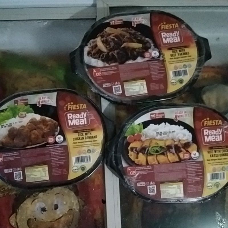 

FIESTA Ready Meal ( Nasi + Rendang,Chicken Katsu Donburi,Beef Yakiniku)