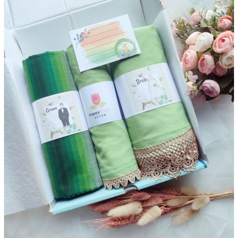 Hampers Mukena Dan Sarung/Kado nikahan/Hampers Wedding gift/Kado anniversary/Gift Box/Kado Pernikahan/Kado Nikah/Hadiah Nikahan