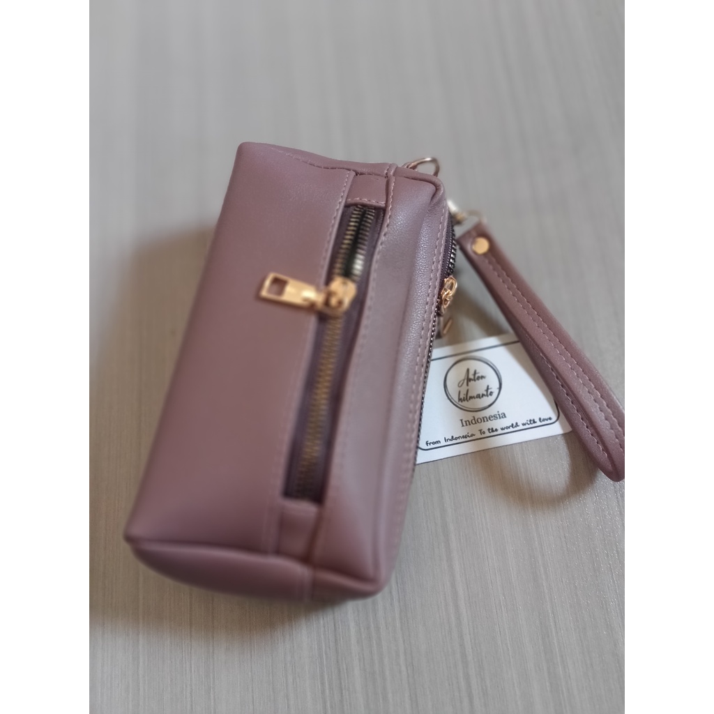 dompet genggam wanita untuk tempat coin atau handphone bahan kulit sintetis lokal #dompet #dompetcoin #dompetwanita