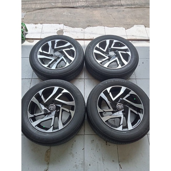 Velg original Avanza Veloz R15 plus ban tubles