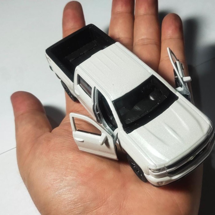 Diecast Miniatur Mainan Mobil chevrolet double cabin pick up truck bes