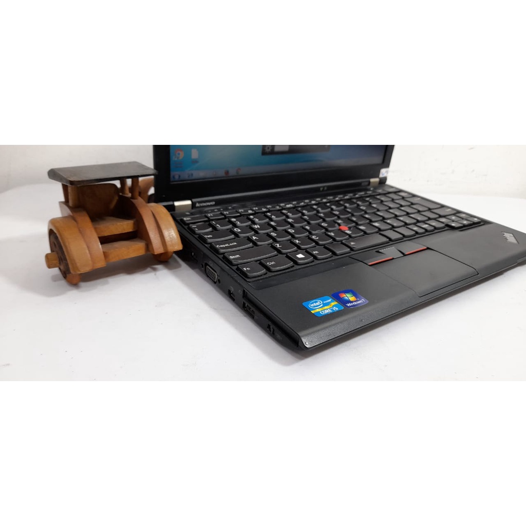 Laptop Bekas Lenovo Thinkpad X230 i5 IVY BRIDGE