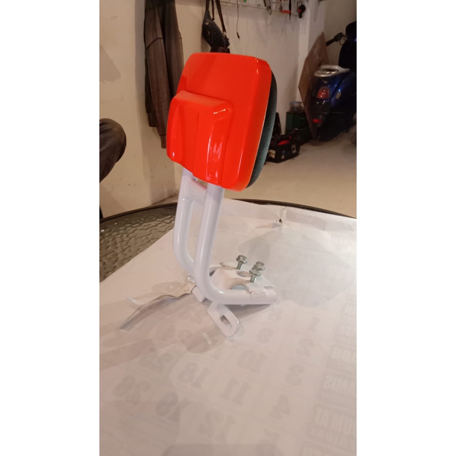 SANDARAN BELAKANG SEPEDA LISTRIK U-WINFLY RODA 3 TYPE ROMEO ORANGE