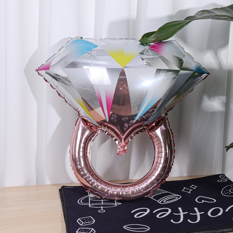 Romantis Konfeksi Pacaran Properti Properti Kamar Tidur Mall Pub Ornamen Foil Tiup Film Aluminium Balon Besar Berlian Bentuk Cincin Balon Untuk Pesta Festival Ulang Tahun Valentine Day