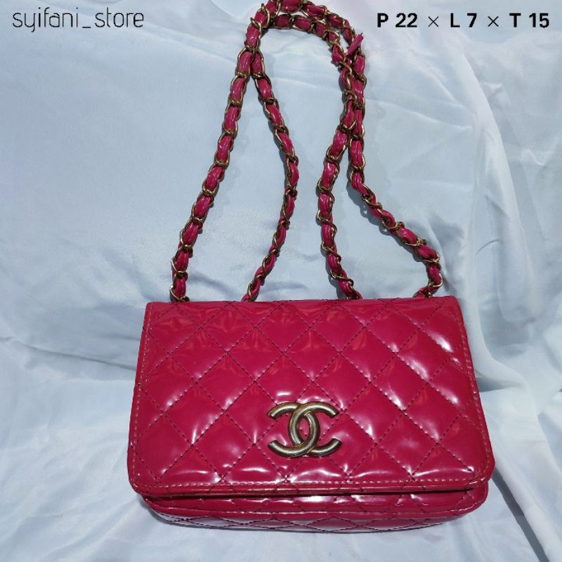 Preloved Tas Selempang Fuschia / Sling Bag Fashion Wanita