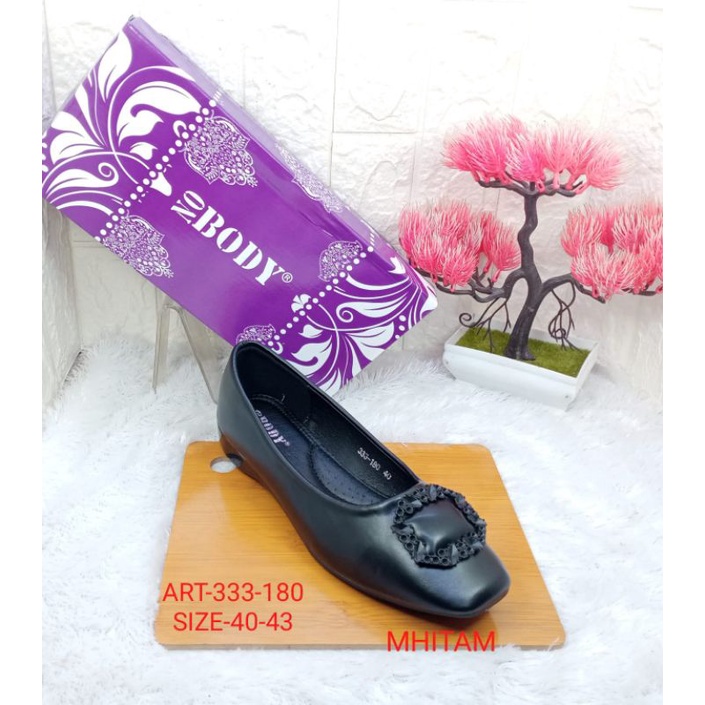 SEPATU BIG SIZE IMPORT WANITA NOBODY 333-180