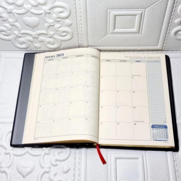 

BUKU AGENDA CLASSIC DIARY 2022 - PLANNER PREMIUM BULANAN HARIAN