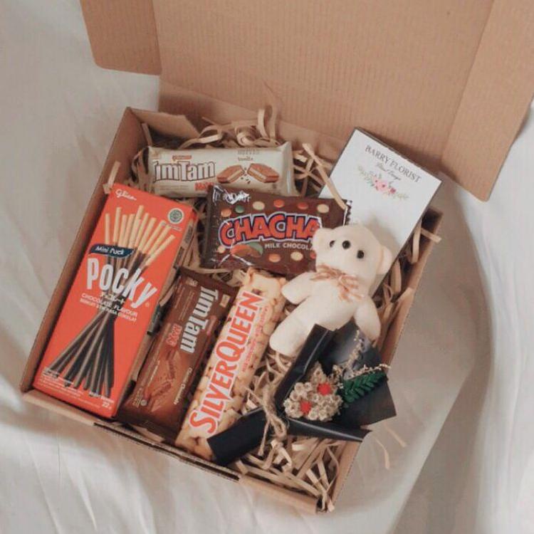 

✔️ Hampers Ulang Tahun Kado Valentine Giftbox Coklat Snack Lebaran Idul Fitri