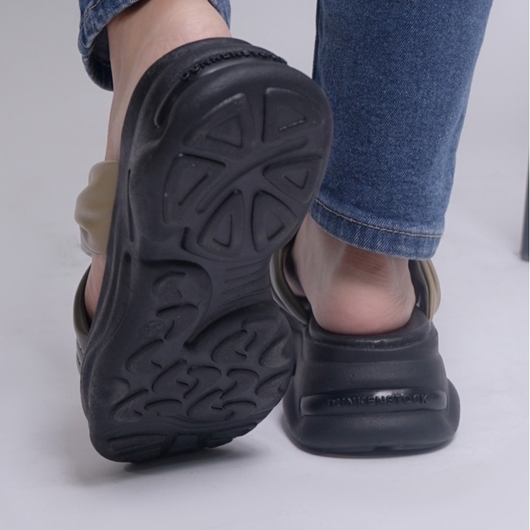 SARASARA YUK - Dunkenstock ROSSA Sandal Wanita Wedges Silang Tinggi 5cm Size 36 - 40 Casual Sendal Platform Sara Sara 37 38 39 Santai Slop Belleza Warna Black Hitam Selop Premium Original Beleza Kekinian Terbaru Shoes ORI Mall Official Store