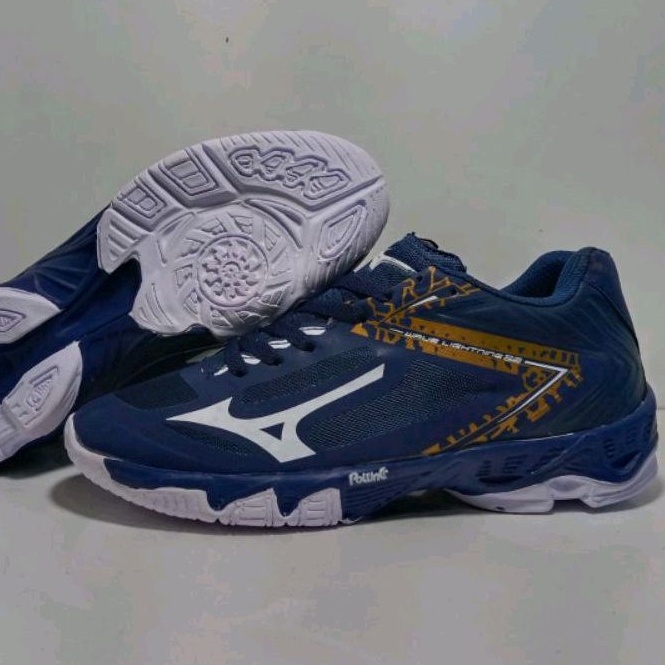 Sepatu olahraga pria Volly Mizuno WLZ5 low Sepatu olahraga pria running Mizuno WLZ 5 low murah