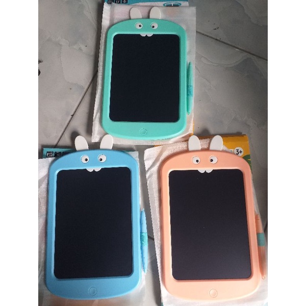 

papan tulis karakter