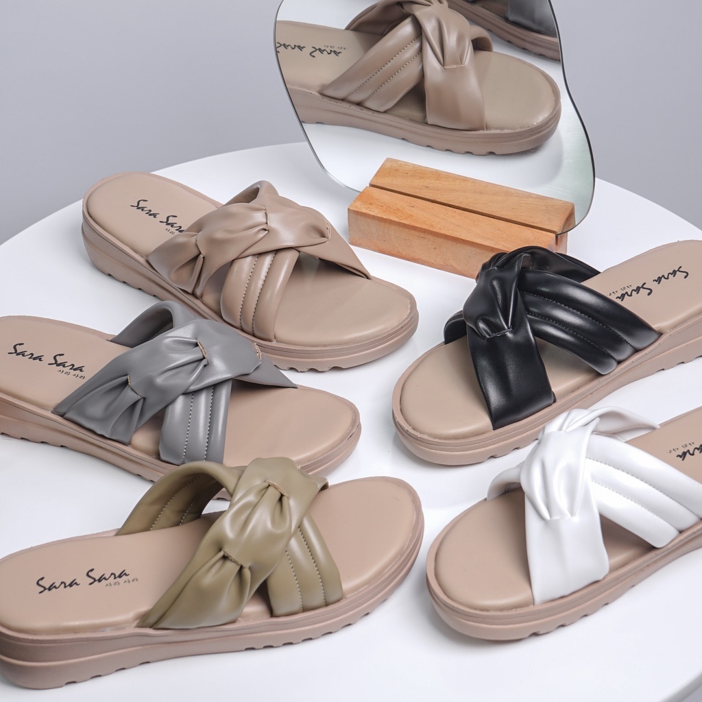 SARASARA YUK - Sandal Wanita Wedges SARA SARA HALLE Sendal Cewek Platform Wegdes Hak Tinggi 4cm Model Silang 2 Size 35 36 37 38 39 40 Pergi Jalan Santai Rumah Slop Warna Smoke Coklat Selop Premium Kekinian Terbaru Shoes ORI Mall Official Store