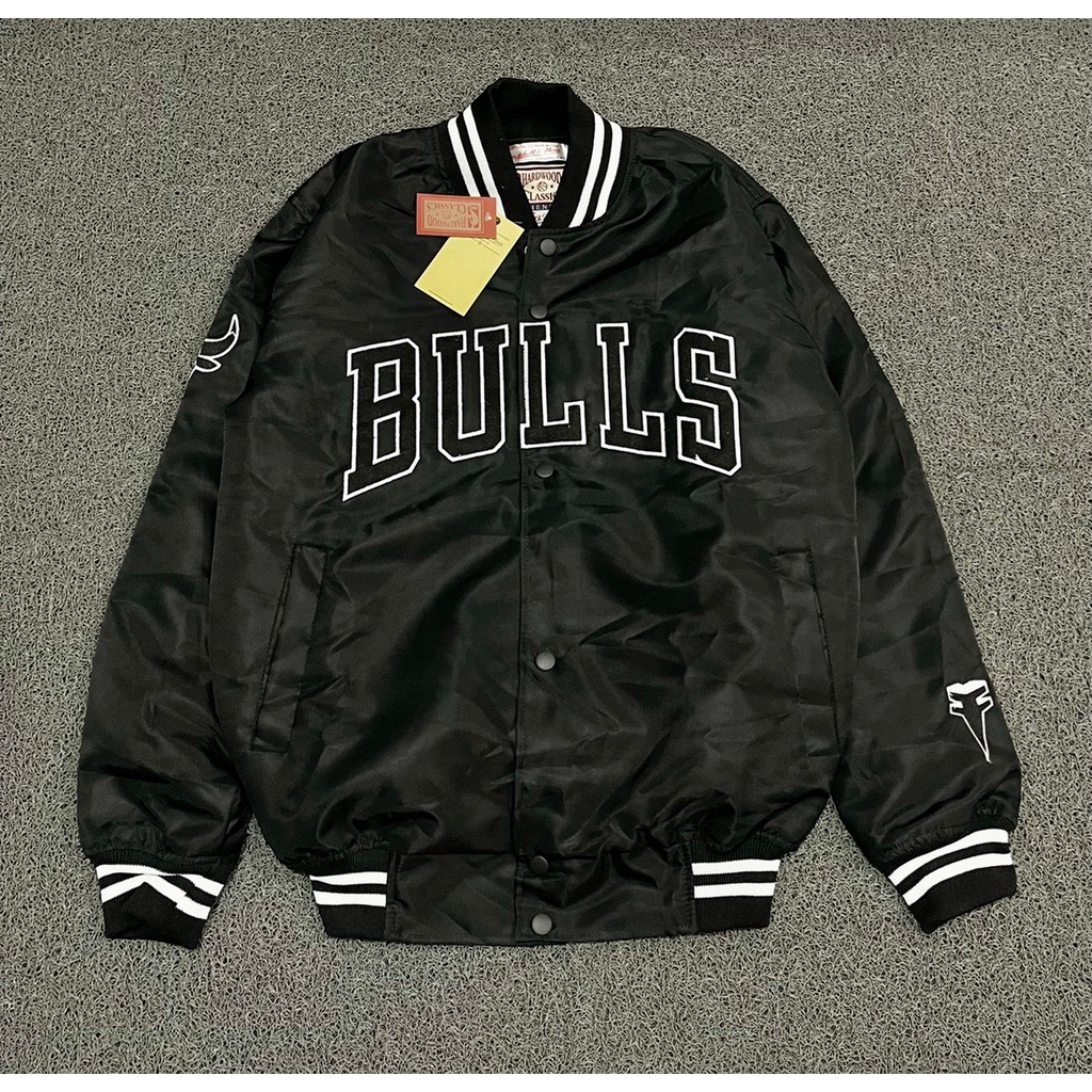 Jaket Varsity Chicago Bulls Full Bordir original / jaket vintage varsity / bahan original Scott