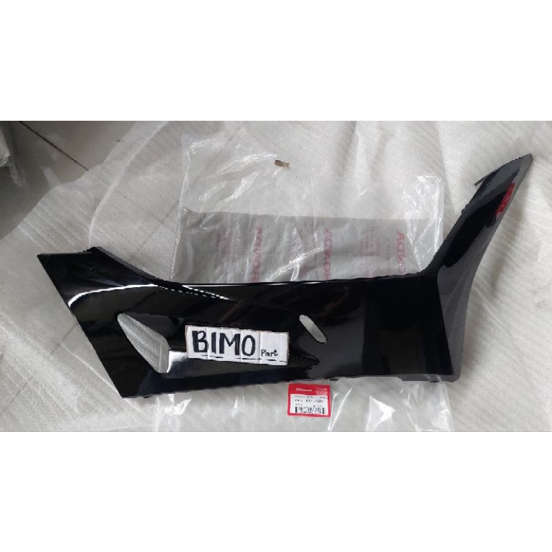 Cover Pijakan Kaki Kanan dan Kiri Hitam Metalic Honda PCX 160 2022 K1Z - 64431K1ZJ10ZQ 64432K1ZJ10ZQ