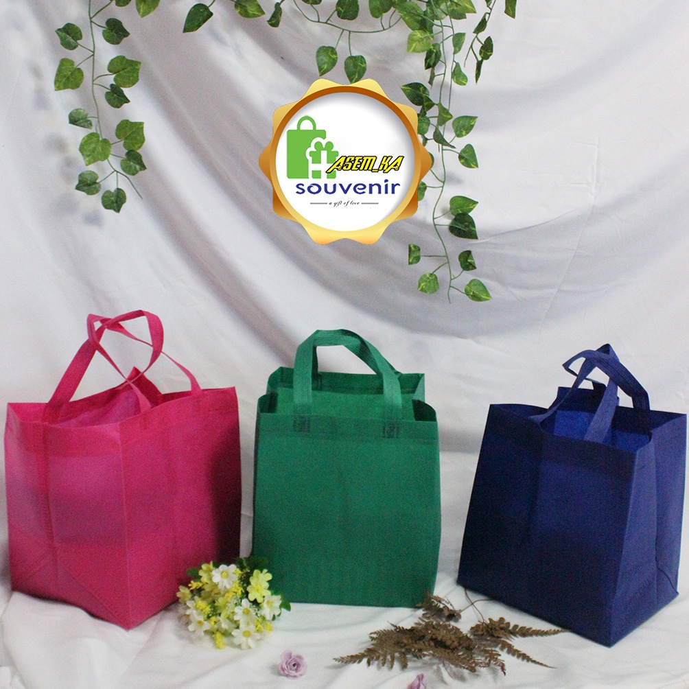 

GOODIE BAG PRESS BOX SOUVENIR UK 24X20X27 - TEBAL ISI 1 LUSIN