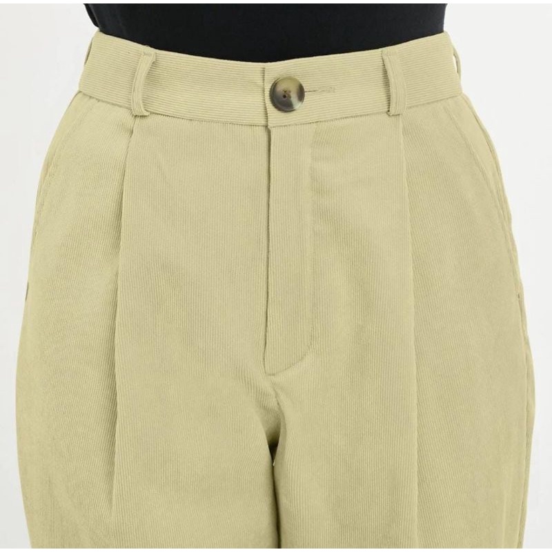 Gu Corduroy Tapered Pants