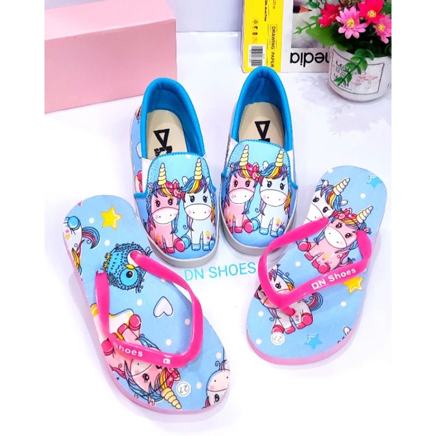 Sepatu Anak Perempuan Paket Sepatu dan Sandal Anak Perempuan Paket Slip On dan Sandal Jepit Anak Perempuan Murah Karakter Unicorn Biru