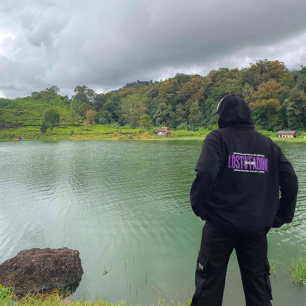 CROP ZIP HOODIE OVERSIZE UNFINISHED | LOST &amp; FADING | BLACK | YIKESALLDAY