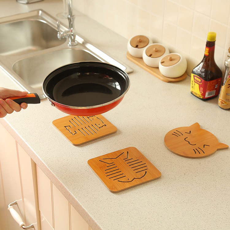 TATAKAN KAYU ALAS PANCI MANGKOK PIRING ANTI PANAS TATAKAN PIRING GELAS / TATAKAN DAPUR KAYU COASTER
