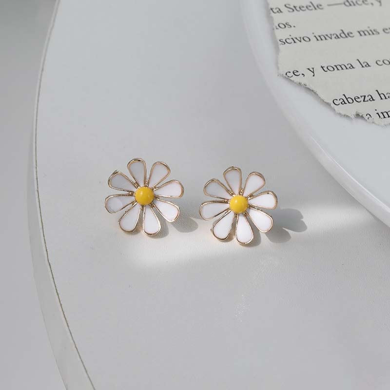 Anting Tusuk Desain Bunga Daisy Gaya Korea untuk Wanita Kekinian (Takota 058)