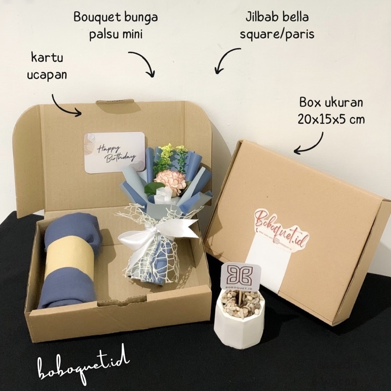 

gift box jilbab & bouquet bunga palsu mini